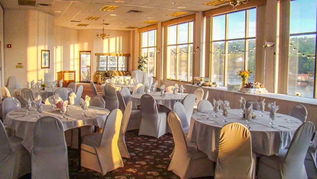 Hampton Inn & Suites Houghton Restaurant photo
