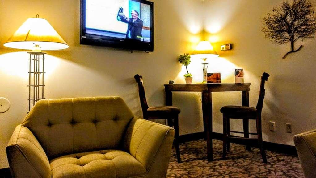 Hampton Inn & Suites Houghton Interior photo