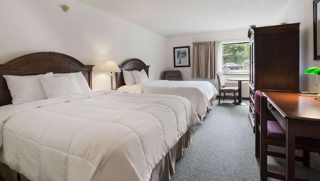 Hampton Inn & Suites Houghton Room photo